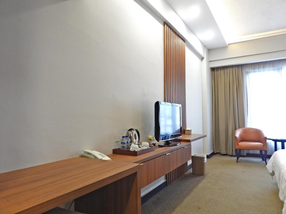 Maxwell Hotel Dżakarta Zewnętrze zdjęcie